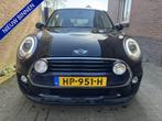 MINI Mini 1.5 Cooper Business GROOTNAVI, PANO, CLIMA, CRUISE, Auto's, Voorwielaandrijving, Gebruikt, Euro 6, 4 stoelen