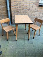 Houten kindertafeltje school incl. 2 stoelen, Kinderen en Baby's, Kinderkamer | Tafels en Stoelen, Gebruikt, Ophalen of Verzenden