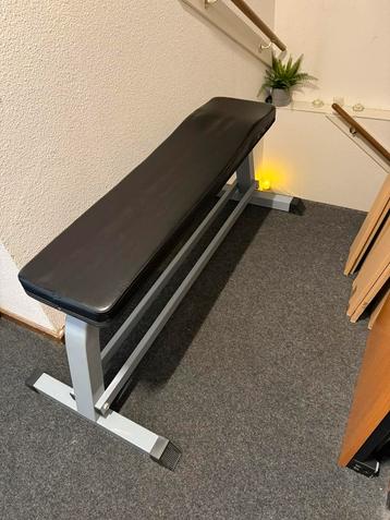 Work out bench zwart en grijs beschikbaar voor biedingen
