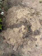 Berg zand en aarde. Gratis ophalen in Amstelveen, Tuin en Terras, Zand, Ophalen, Zo goed als nieuw, Overige typen