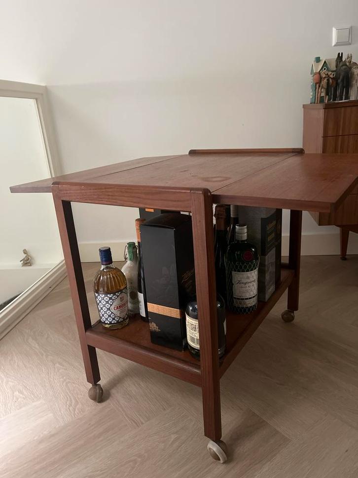 Teak houten bar trolley midcentury modern drinks trolley, Huis en Inrichting, Barren, Gebruikt, Ophalen