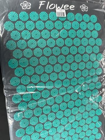 Flowee massage spijkermat en kussen nieuw beschikbaar voor biedingen