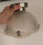 Set van 2 vintage industriële plafondlampen – Glas & metaal, Huis en Inrichting, Lampen | Plafondlampen, Ophalen of Verzenden