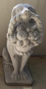 Decoratief Hondje voor in de Tuin – Met Mandje, Ophalen, Zo goed als nieuw, Overige materialen, Dierenbeeld