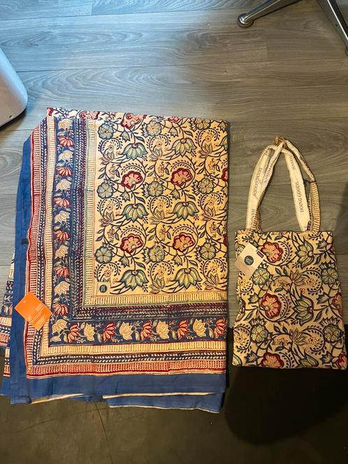 Nieuwe Doing Goods throw plaid tafelkleed single en tas, Huis en Inrichting, Woonaccessoires | Plaids en Woondekens, Nieuw, Ophalen of Verzenden