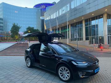 Tesla Model X 2017 Zwart beschikbaar voor biedingen