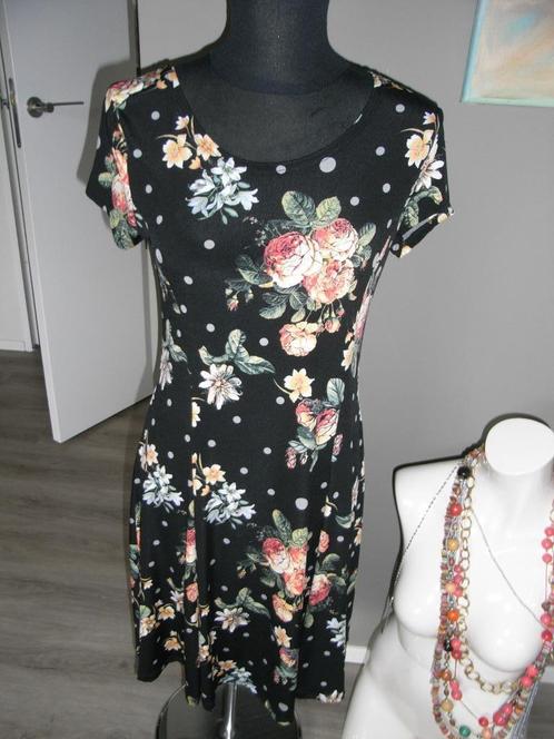 FOS zwart gebloemde zomer jurk met korte mouw, mt 36 NIEUW!, Kleding | Dames, Jurken, Nieuw, Maat 36 (S), Zwart, Ophalen of Verzenden