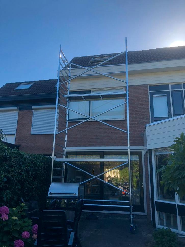 Te huur steigers op aanhanger, Doe-het-zelf en Verbouw, Steigers, Zo goed als nieuw, Rolsteiger of Kamersteiger, 5 meter of hoger