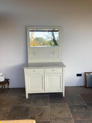 Antieke Commode met Marmeren Blad beschikbaar voor biedingen