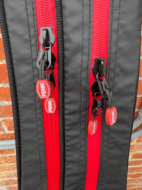 Te Koop 2 Foudralen een Spro en een Penn 165cm, Watersport en Boten, Hengelsport | Algemeen, Zo goed als nieuw, Ophalen of Verzenden