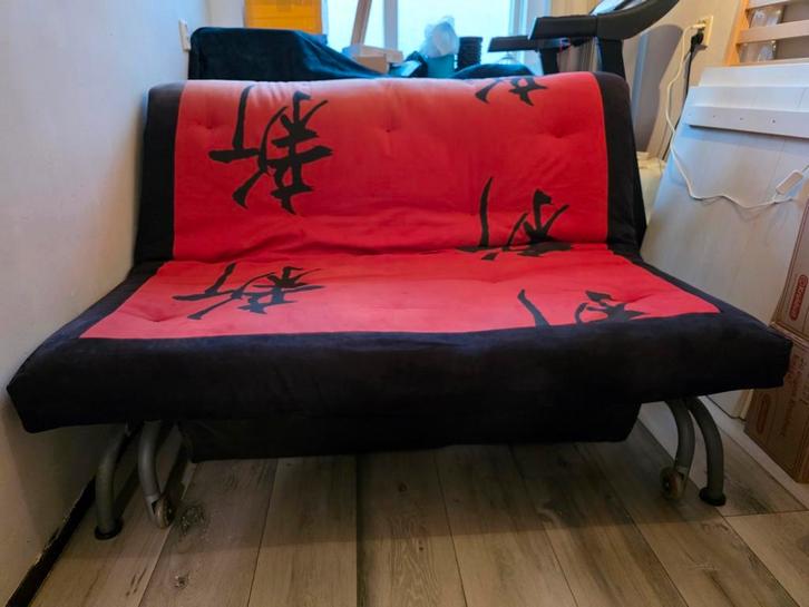Slaapbank / 2-zitsbank, Huis en Inrichting, Slaapkamer | Slaapbanken, Gebruikt, 140 cm, 200 cm, Tweepersoons, Zwart, Rood, Ophalen