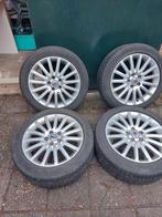 4 Volvo 17" lichtmetalen velgen & all-season en ANWB Accu, Particulier, Te koop