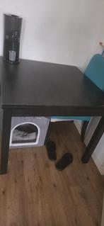 Uitschuifbare eettafel met 3 stoelen – €30, Huis en Inrichting, Complete inboedels, Ophalen