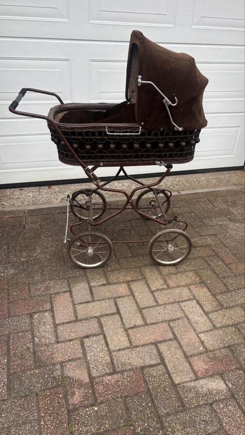 Vintage Rieten Kinderwagen uit de Jaren 50/60, Huis en Inrichting, Woonaccessoires | Schalen en Manden, Gebruikt, Rechthoekig