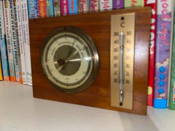 Vintage Barometer met Thermometer beschikbaar voor biedingen