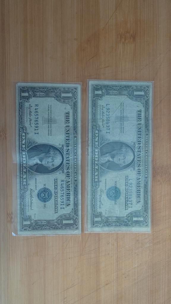 Two 1935 "pre In God We Trust" silver certificates, Postzegels en Munten, Bankbiljetten | Europa | Niet-Eurobiljetten, Polen, Ophalen of Verzenden