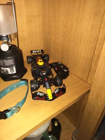 Bestuurbare max verstappen auto beschikbaar voor biedingen