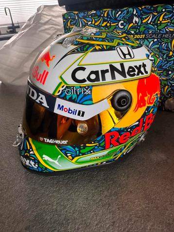 Max Verstappen Brazilian GP 2021 1:2 helm beschikbaar voor biedingen