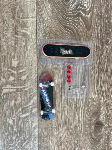 Tech deck/ finger skateboard beschikbaar voor biedingen