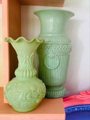 2 grote opaline vazen mint groen (perfecte staat) beschikbaar voor biedingen