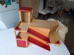 Houten speelgoed garage, Kinderen en Baby's, Speelgoed | Houten speelgoed, Ophalen, Gebruikt, Overige typen