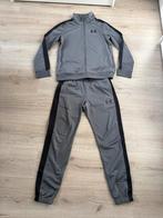 Under Armour trainingspak, Kinderen en Baby's, Sport- of Zwemkleding, Ophalen of Verzenden, Zo goed als nieuw, Under Armour