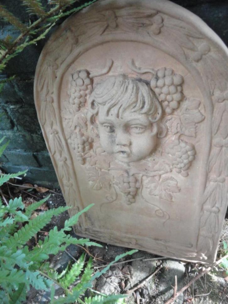 oud TERRACOTTA ORNAMENT met ENGELENHOOFD / engel, tuin, Tuin en Terras, Tuinwanddecoratie, Zo goed als nieuw, Ophalen