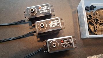 3 x Savox Monster Servo's - Hi-Volt - SB-2291sg - SB-2295sg beschikbaar voor biedingen