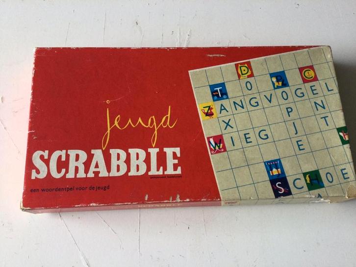 Jeugd Scrabble spel (kartonnen letters), Hobby en Vrije tijd, Gezelschapsspellen | Bordspellen, Gebruikt, Een of twee spelers