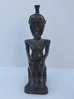 Bronzen beeld  - vermoedelijk uit Afrika of Azië 22 cm, Antiek en Kunst, Ophalen of Verzenden