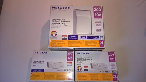 Netgear WNR834B router incl. 2 WN111 Wifi USB Dongles, Computers en Software, Routers en Modems, Zo goed als nieuw, Router met modem