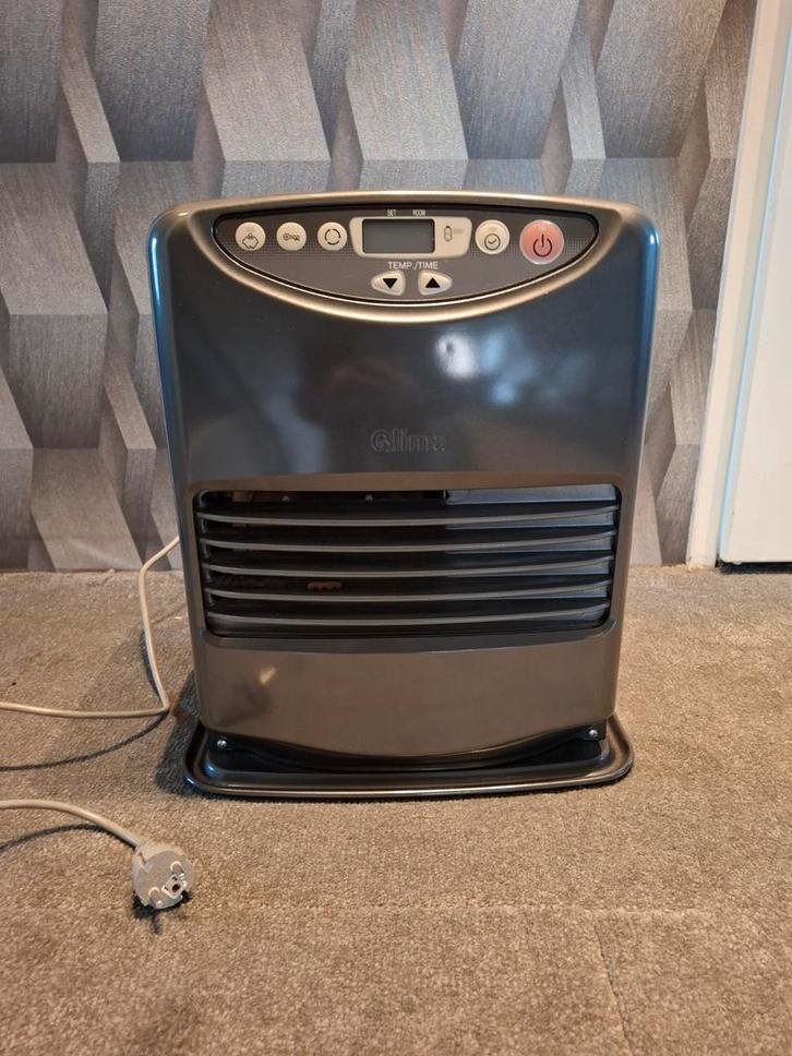 Qlima Petroleumkachel + Extra Olie - Zeer Goede Staat, Huis en Inrichting, Kachels, Zo goed als nieuw, Vrijstaand, Petroleumkachel