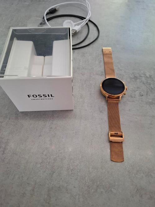 Fossil Gen 5 Dames Smartwatch - 42 mm - Roségoud, Sieraden, Tassen en Uiterlijk, Smartwatches, Zo goed als nieuw, Android, Roze