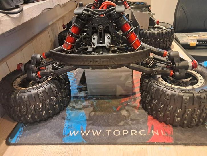 Arrma Kraton 1/5 hobbywing max 5 combo 800kv moter, Hobby en Vrije tijd, Modelbouw | Radiografisch | Auto's, Zo goed als nieuw
