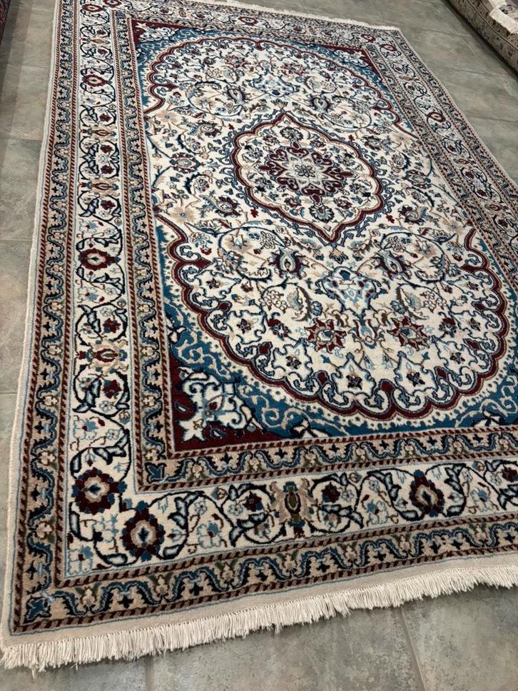 Nain, handgemaakte Perzisch tapijt uit Nain Iran., Huis en Inrichting, Stoffering | Tapijten en Kleden, Zo goed als nieuw, 200 cm of meer