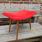 Vintage jaren 50-60 voetenbankje/krukje., Ophalen, Minder dan 50 cm, Gebruikt, Rechthoekig