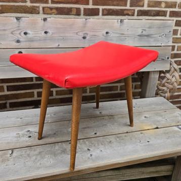 Vintage jaren 50-60 voetenbankje/krukje.  beschikbaar voor biedingen