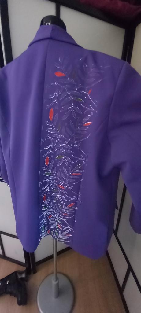 Paars en uniek is deze paarse blazer/colbert zeker, Kleding | Dames, Overige Dameskleding, Nieuw, Verzenden