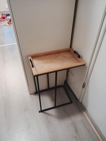 Leuk bijzet tafeltje te koop industrial beschikbaar voor biedingen