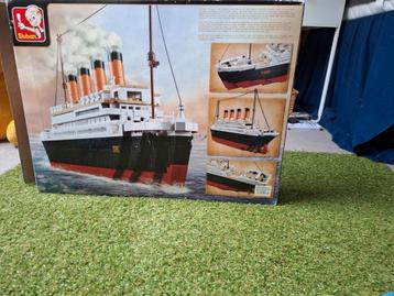 Kunstwerk titanic beschikbaar voor biedingen