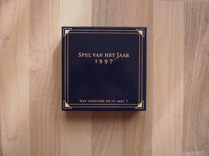 Vraag- en antwoordspel over het jaar 1997, Hobby en Vrije tijd, Gezelschapsspellen | Bordspellen, Zo goed als nieuw, Vijf spelers of meer