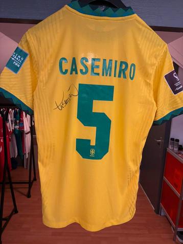 Gesigneerd shirt Casemiro beschikbaar voor biedingen