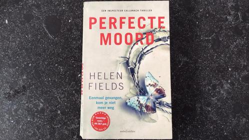 Helen Fields - Perfecte moord, Boeken, Thrillers, Zo goed als nieuw, Nederland, Ophalen of Verzenden