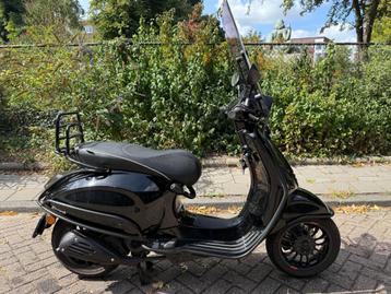 Vespa Sprint brom glans zwart 4t 45km 2015 full option beschikbaar voor biedingen