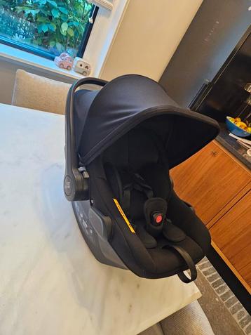 Britax romer maxi cosi met isofix zwart beschikbaar voor biedingen
