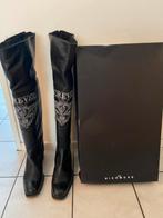 John Richmond knielaarzen maat 38, Kleding | Dames, Schoenen, Zwart, Ophalen of Verzenden, Zo goed als nieuw, Hoge laarzen