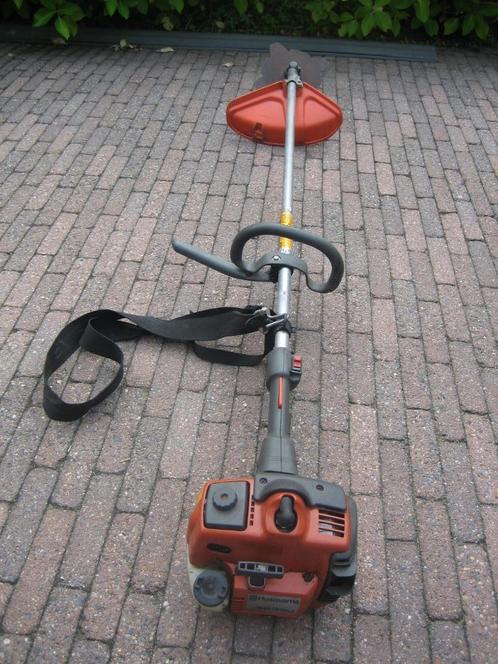 Husqvarna 323RJ Bosmaaier Mes + Tuig Benzine, Tuin en Terras, Bosmaaiers, Gebruikt, Benzine, Ophalen