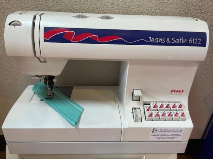 PFAFF MODEL 6122 IN NIEUWSTAAT 1 JR. GARANTIE, Hobby en Vrije tijd, Naaimachines en Toebehoren, Zo goed als nieuw, Naaimachine