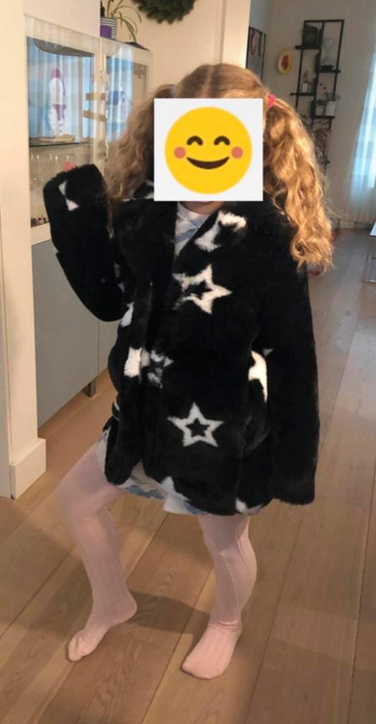 Meisjes Winterjas Faux Fur, size 128 Perfect condition, Kinderen en Baby's, Kinderkleding | Maat 128, Zo goed als nieuw, Meisje