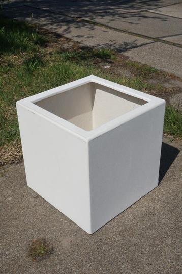 Polyester bloembak plantenbak 60x60x60 | wit beschikbaar voor biedingen